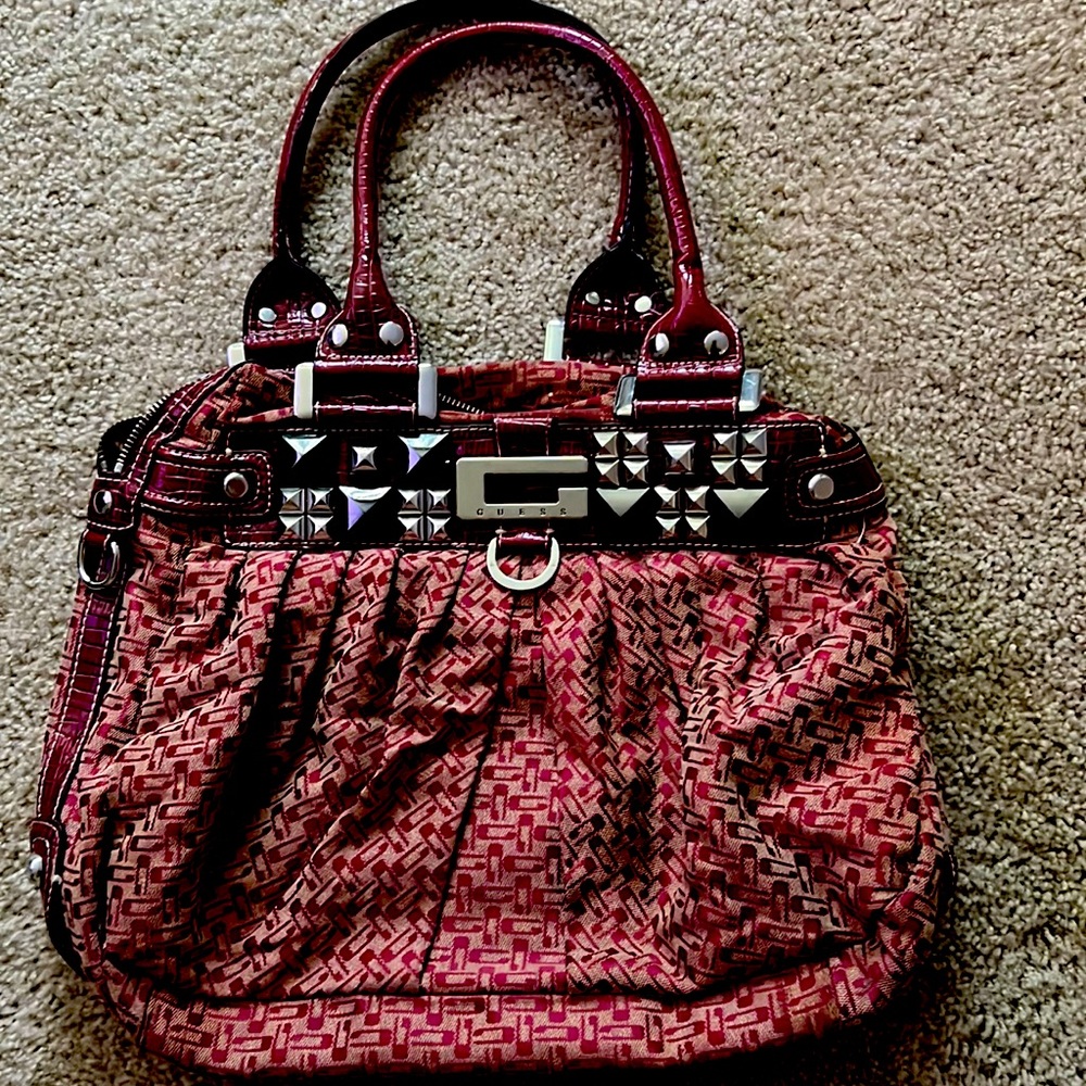 Original G guess bag, dark red, good condition, barely worn, smoke free home